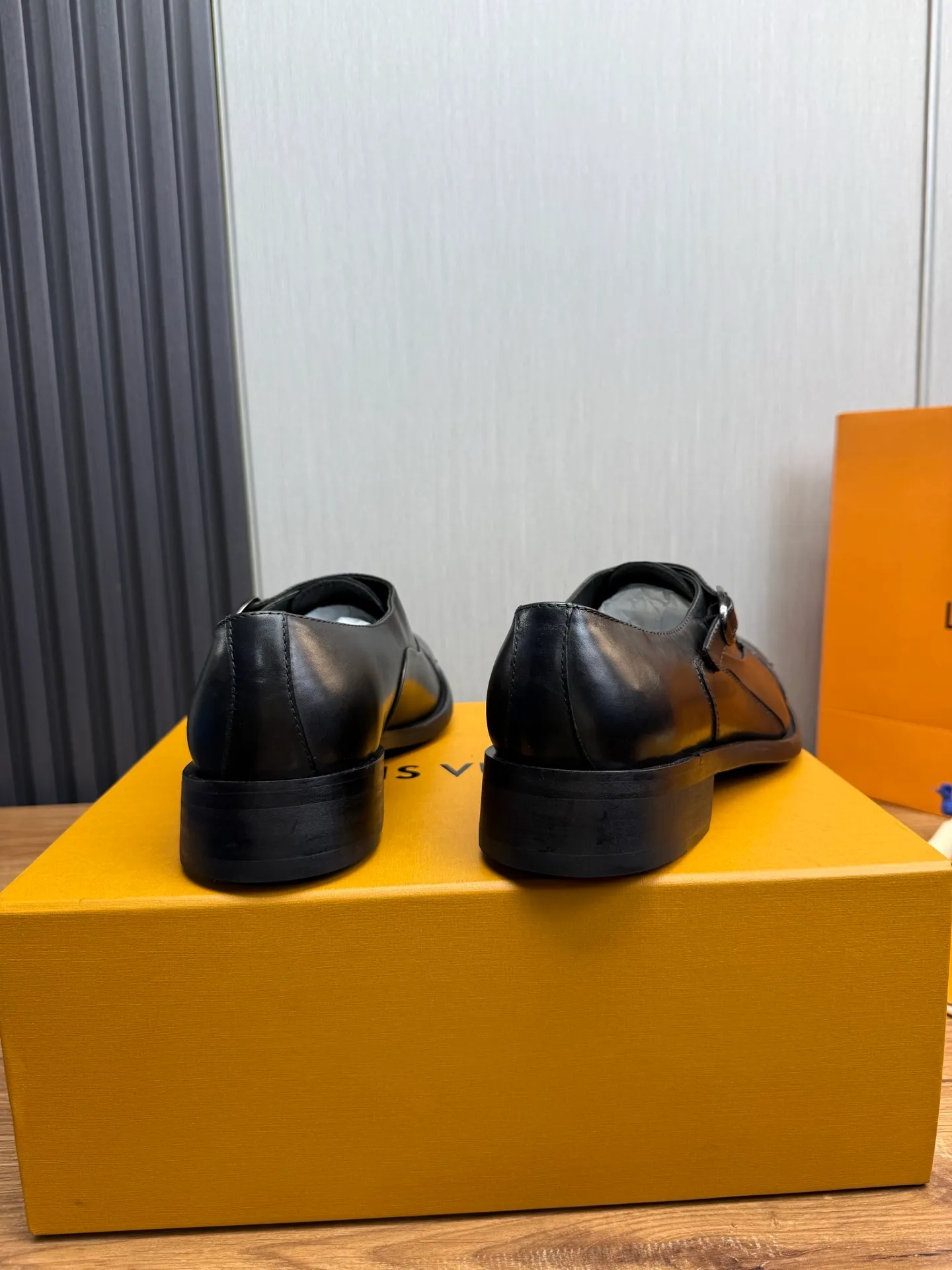 Men's shoes💰760💰 LV. Men's business casual leather shoes, 1:1 shipment ⬆️Luxurious and noble👞All imported original brand leather, just to create a more comfortable wearing experience, upper: original cowhide ➕Imported full cow lining, original leather outsole ✔️36-45 (38.45 non-refundable)